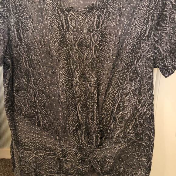 Maurices 24/7 Tie Knot - Picture 3 of 4